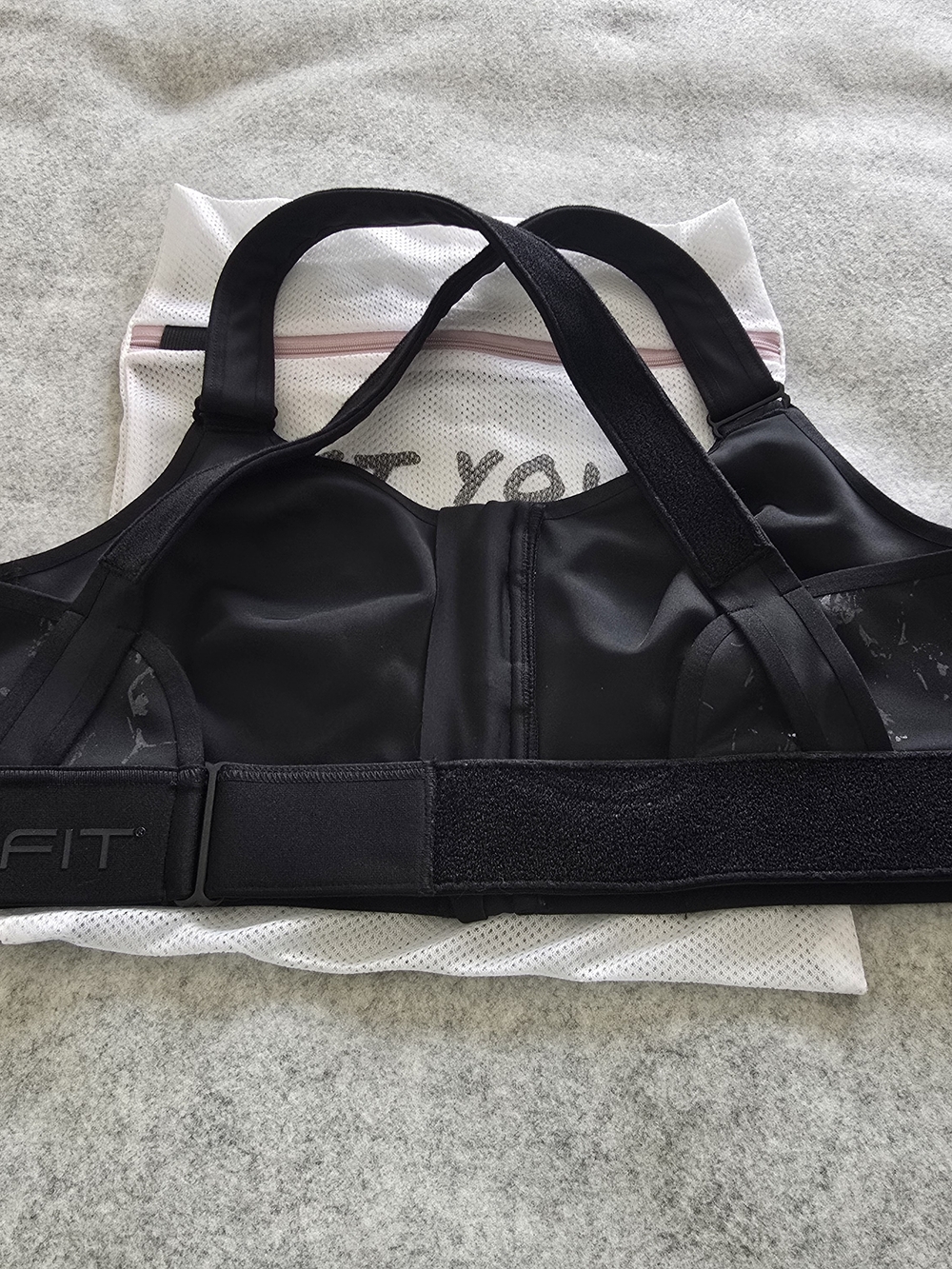 SHEFIT Black Front-Zip High Support Sports Bra with Crisscross Straps - Picture 2 of 3